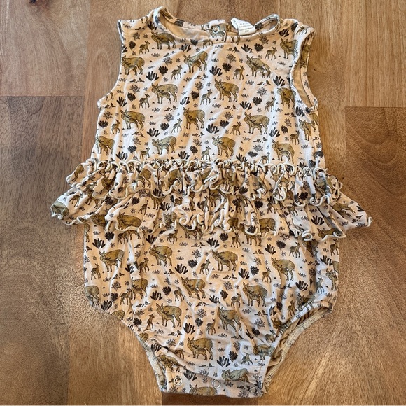 Kate Quinn 18-24mo Deer Pattern Onesie - Picture 1 of 4